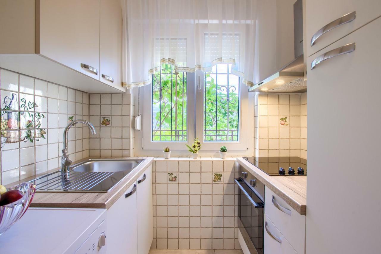 Apartman Paola Pula Bagian luar foto