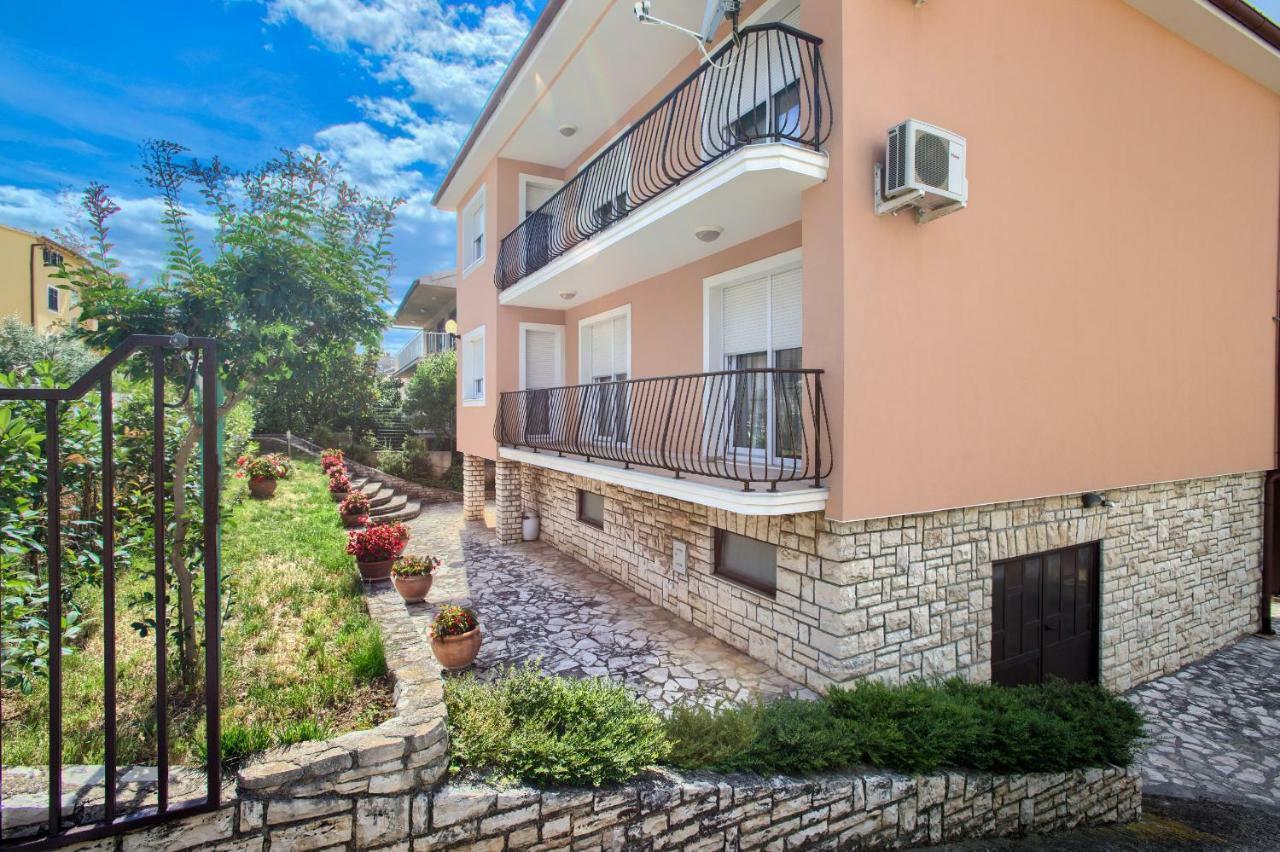 Apartman Paola Pula Bagian luar foto