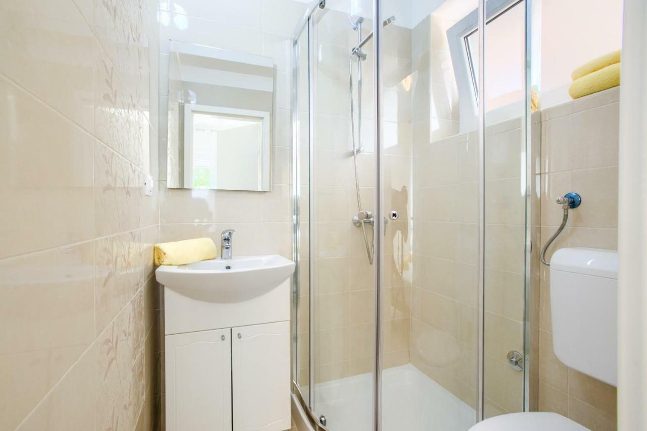 Apartman Paola Pula Bagian luar foto