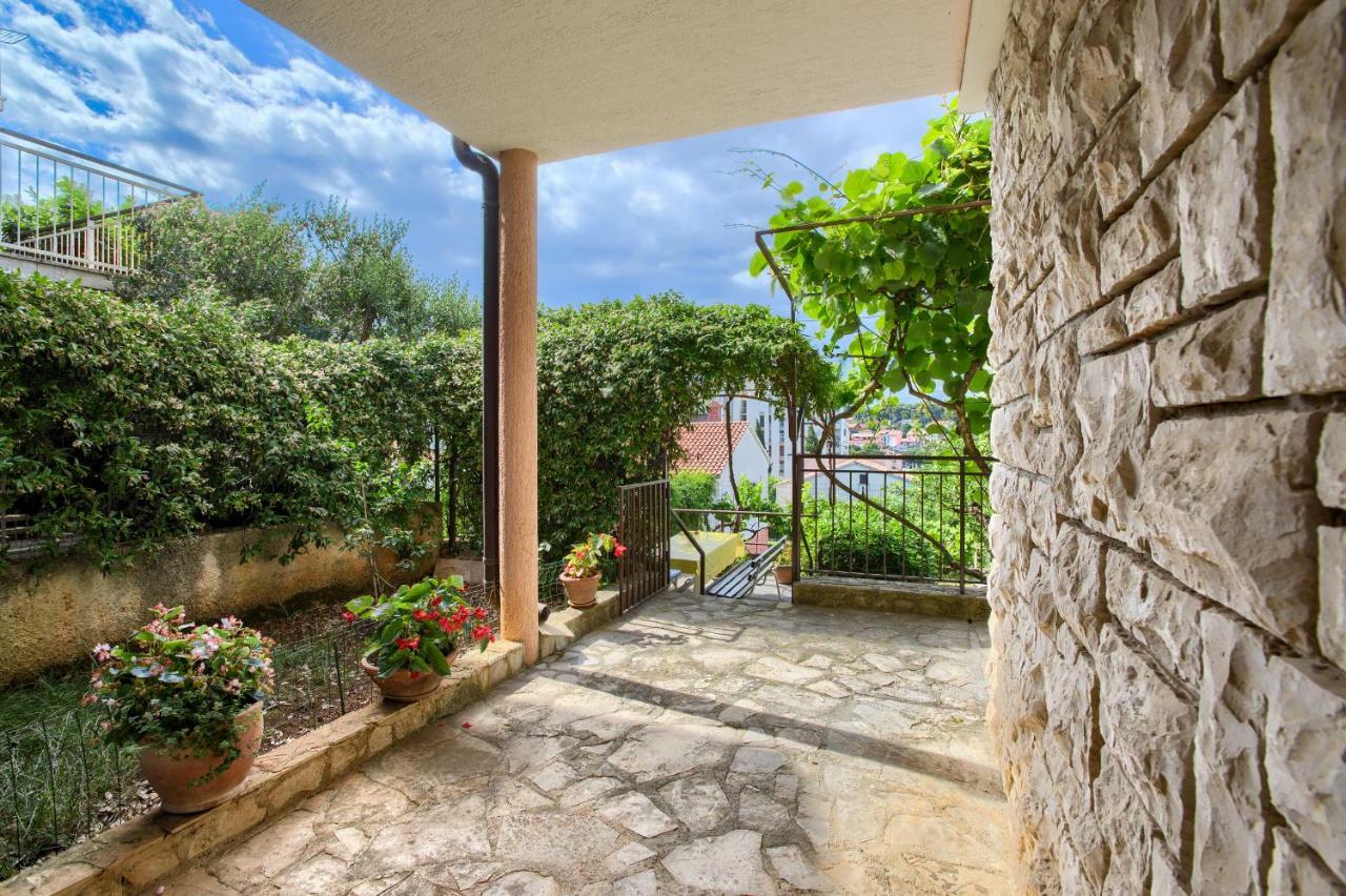 Apartman Paola Pula Bagian luar foto